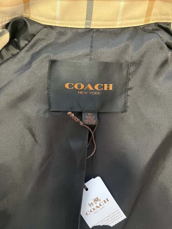 Coach - Picture 5 of 9